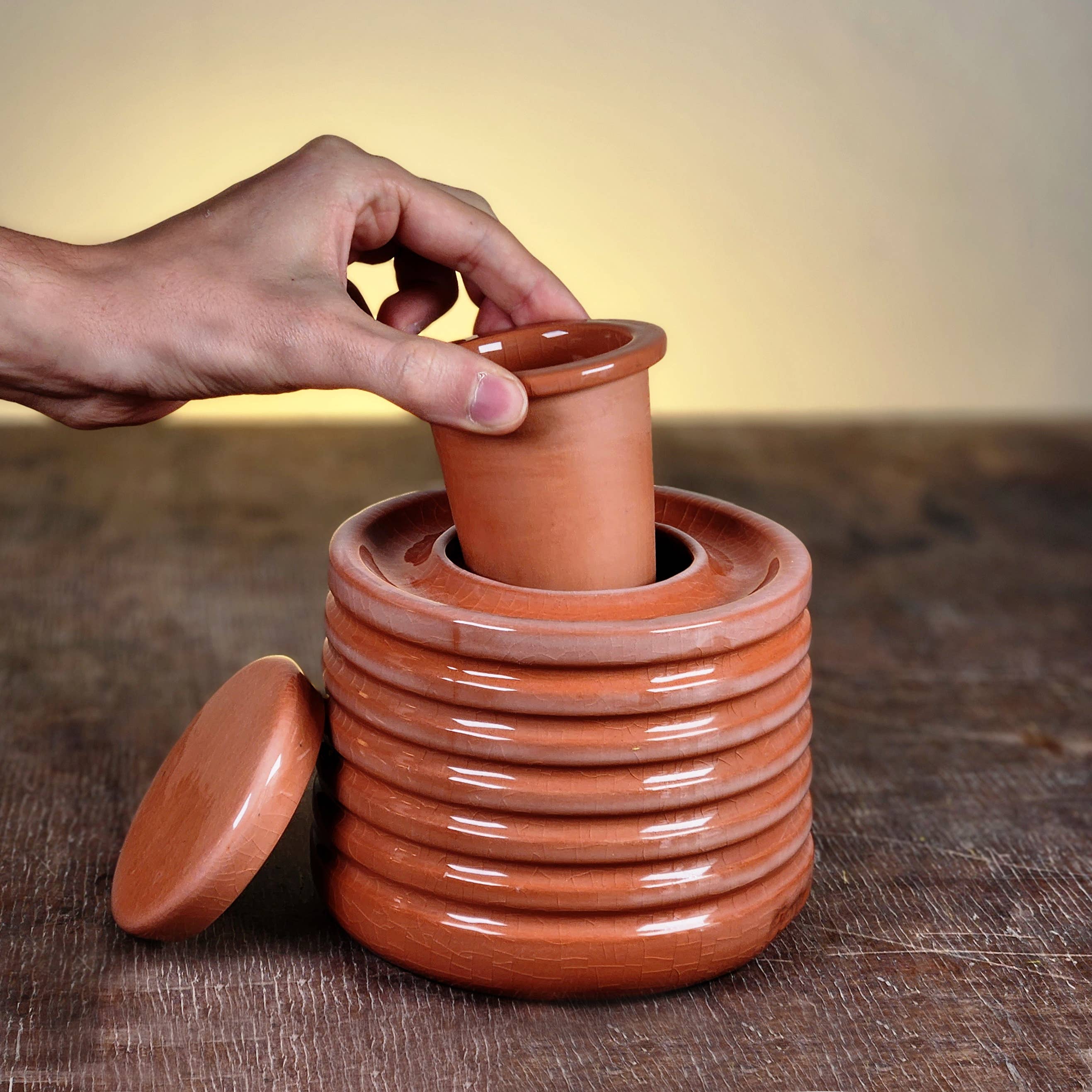 Siesta Studio – wholesale Fire pit – Ceramic Tabletop Fireplace (Red)5