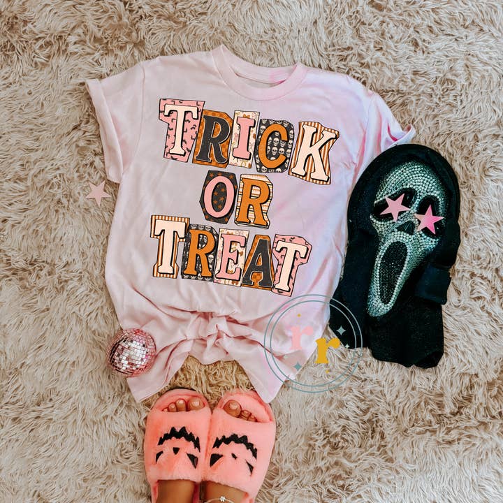 Trick or Treat Halloween Grafisch T-shirt voor wholesale door Rebellious Rose LLC