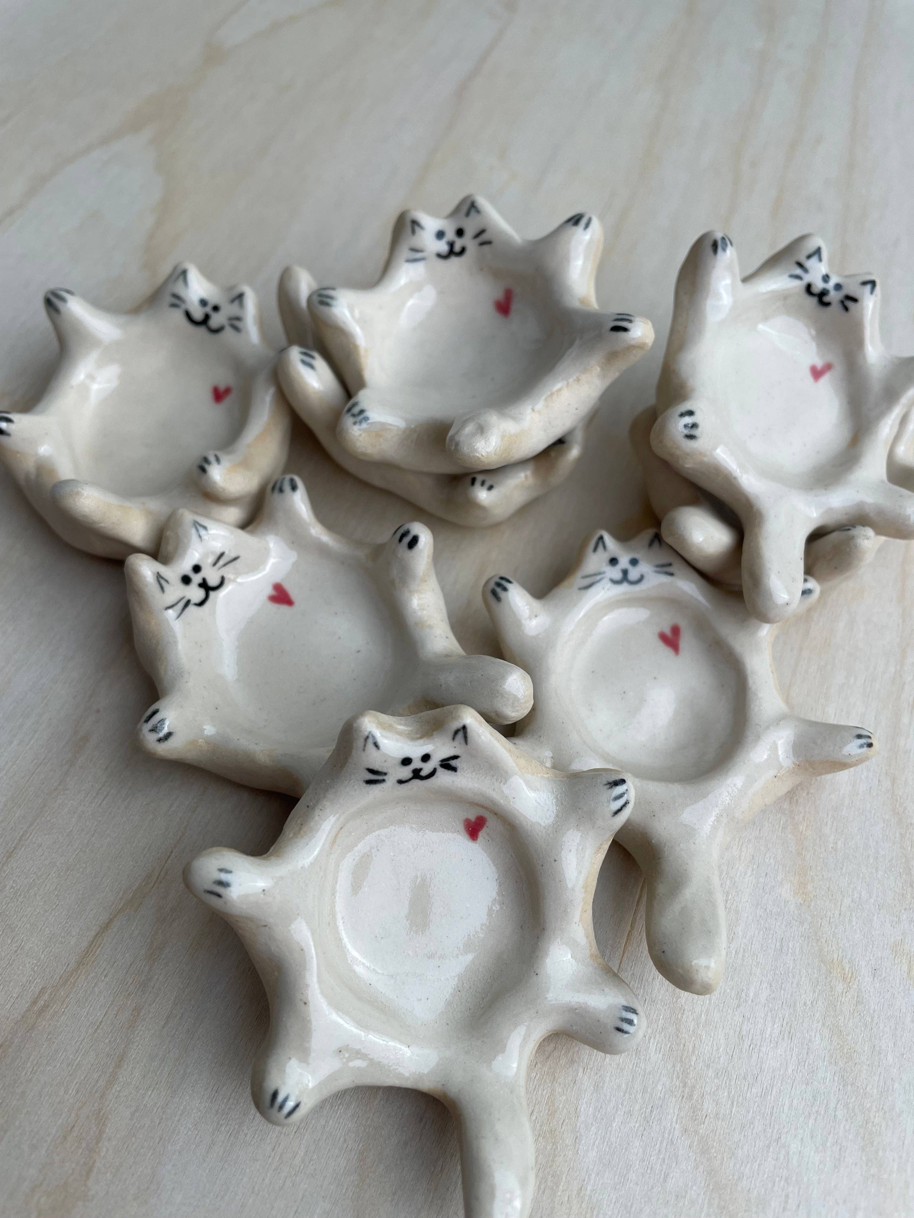 Dariia Dziuba - Wholesale Jewelry Dish - Handmade ceramic cat ring dish5