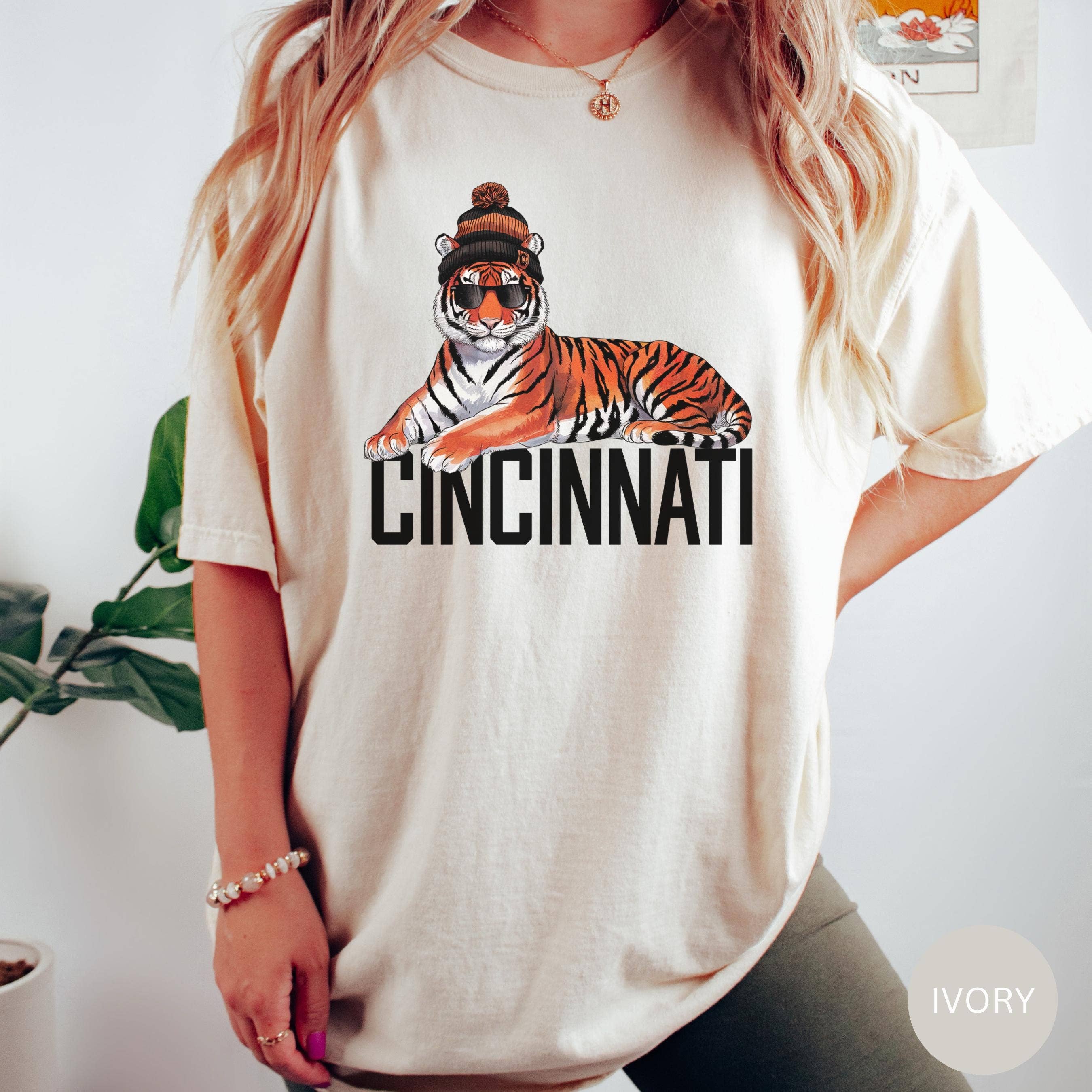 Hello Team Spirit – wholesale Tunika - Dam – Cincinnati Fotboll Vintage Comfort Colors T-shirt4