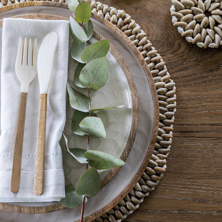 EARTHWARE - Wholesale Dinner Plate - Mango wood plate Megan M1