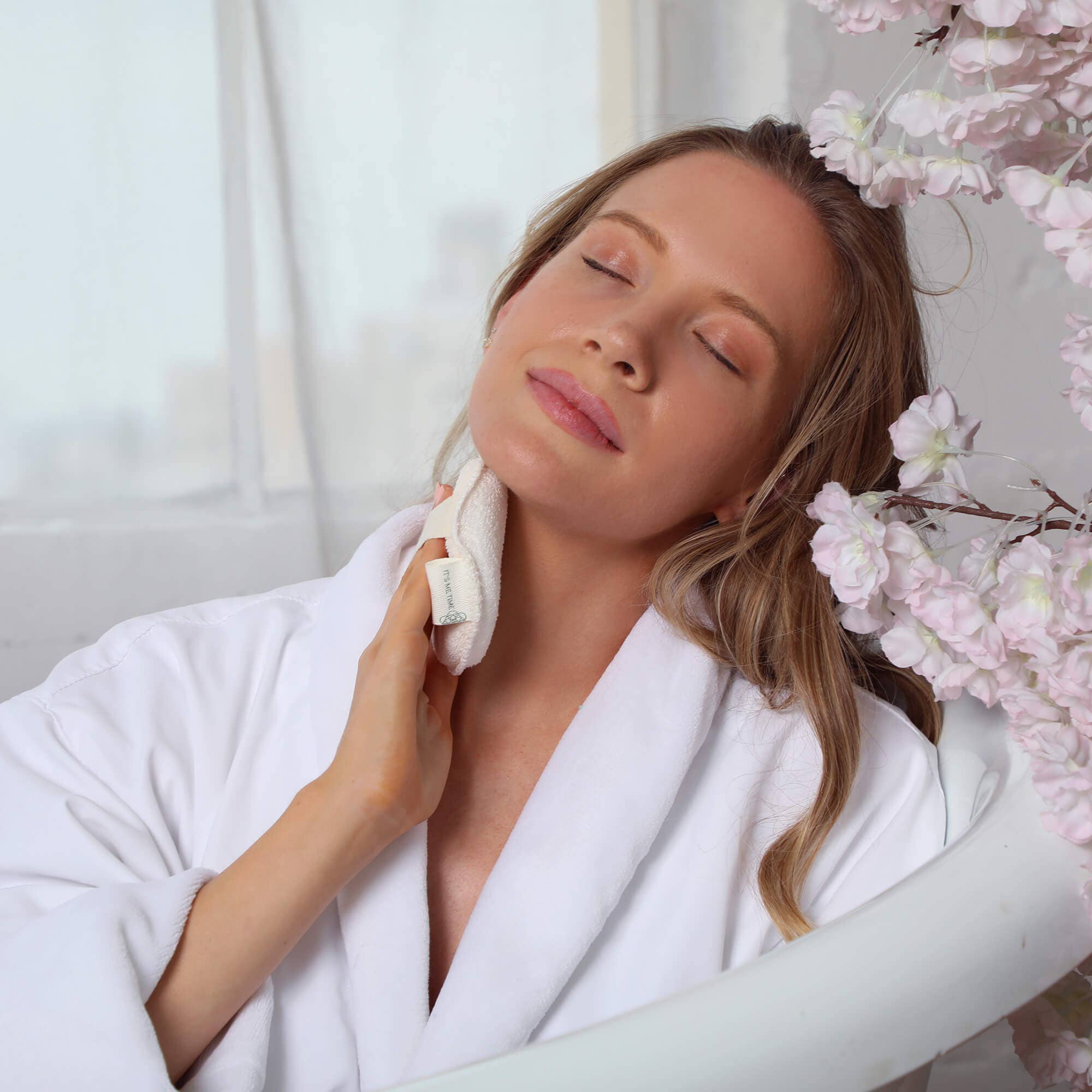 Daily Concepts - Wholesale Body Brush - Daily Exfoliating Body Scrubber4