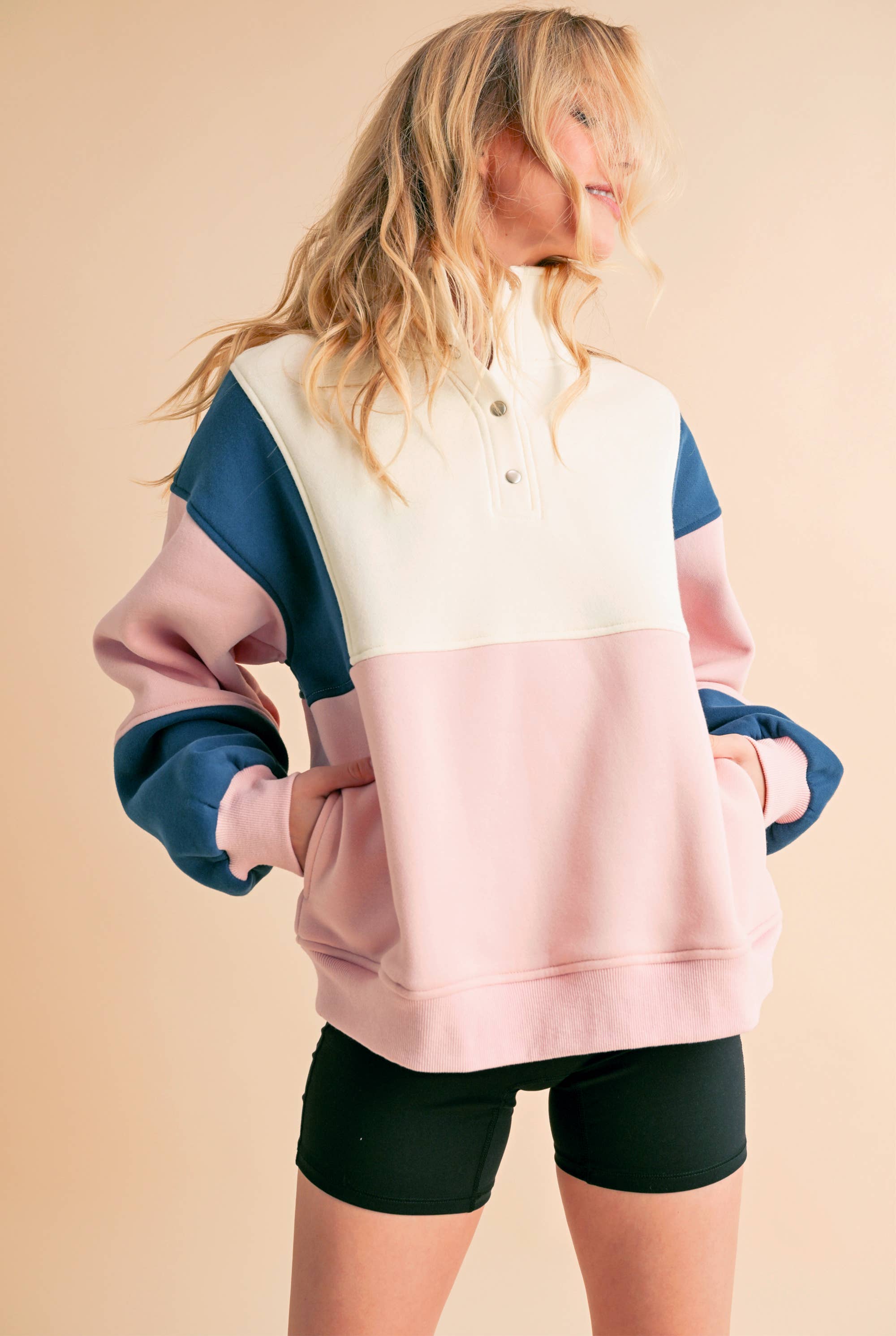 AEMI + CO – wholesale Sweatshirt - Dam – 992EK Glo colorblock-tröja med tryckknappar17