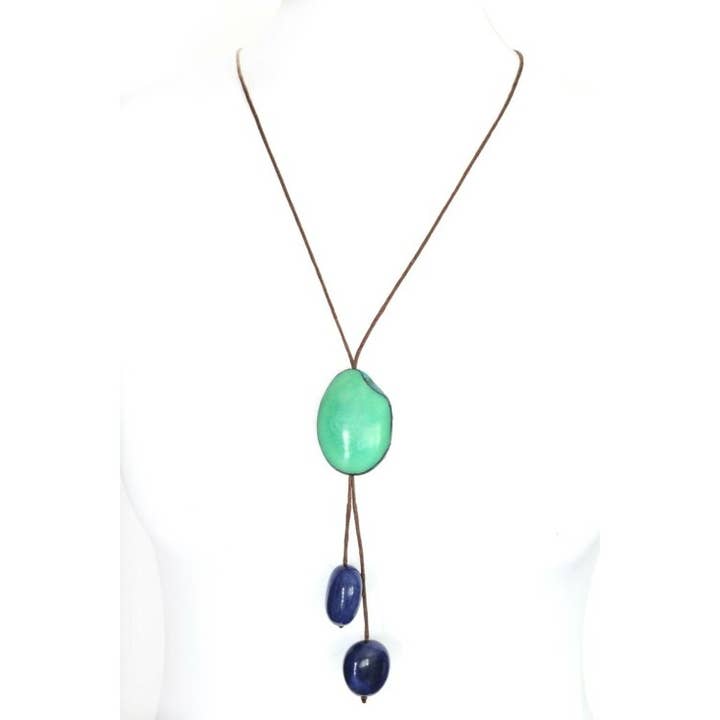 Tagua & Co – wholesale Pendant/charm necklace – Trio Pendant1