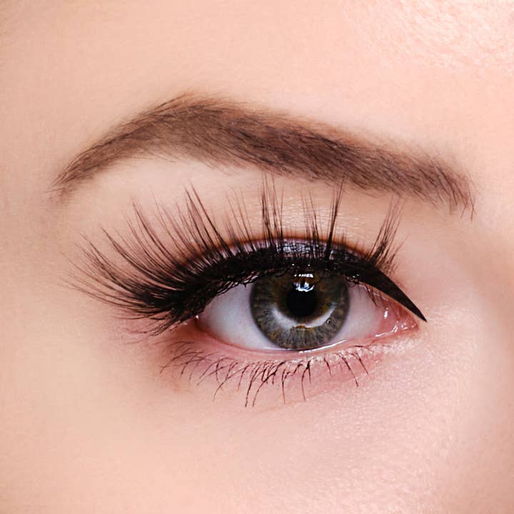 VIAI Beauty - Wholesale False/Fake Eyelashes - Synthetic Eyelashes - Monroe1