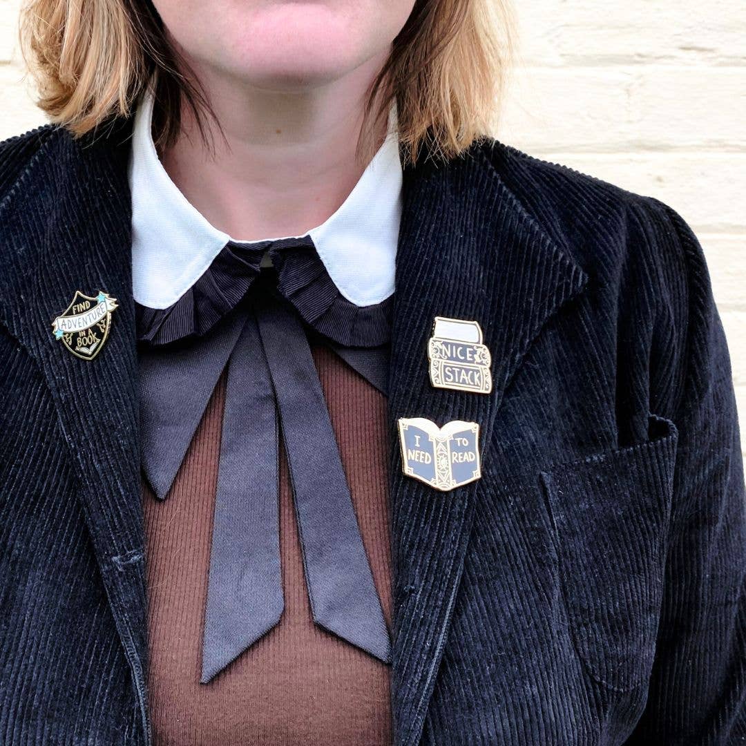 Jubly-Umph – wholesale Nål och knapp för kavajslag – Jag behöver läsa kavajnål1