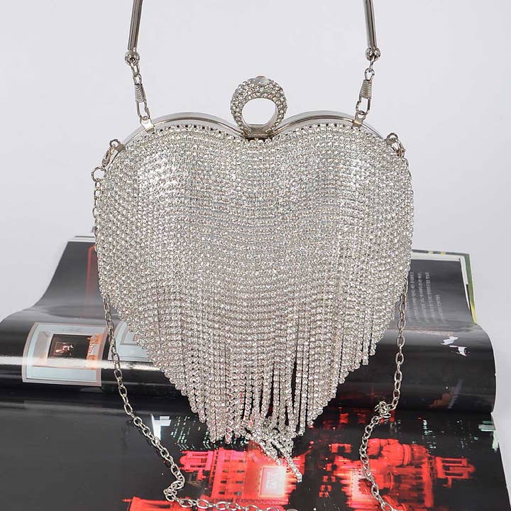Borsa da festa a forma di cuore con frange per la vendita all'ingrosso da parte di 3AM BY H&D ACCESSORIES