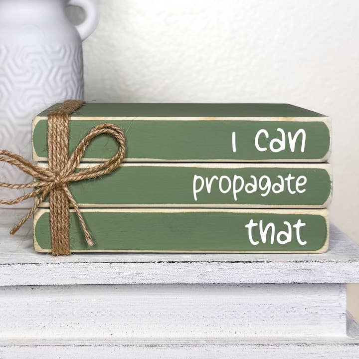 Décoration sur le thème des plantes | Mini pile de livres cadeau pour les amoureux des plantes pour la vente par Ruaille Buaille Co