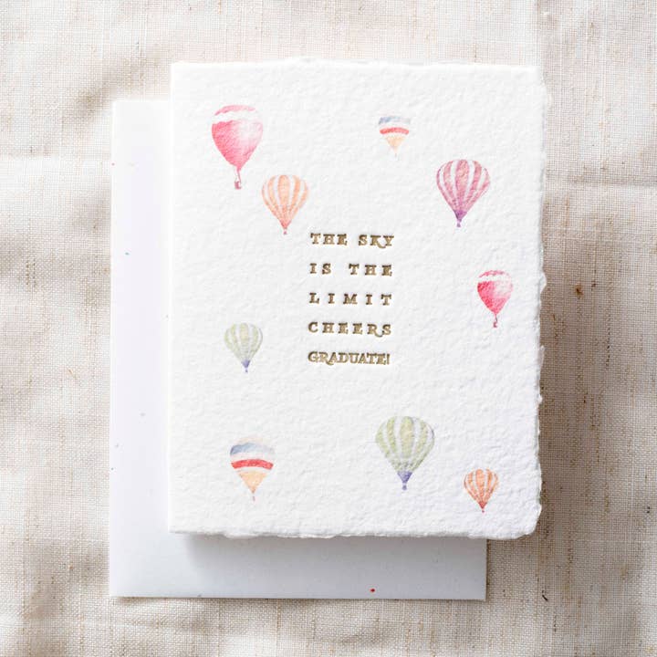 Paper Baristas - Vente Carte de remise de diplôme - Le ciel est la limite. Cheers Graduate | Carte de fin d'études0