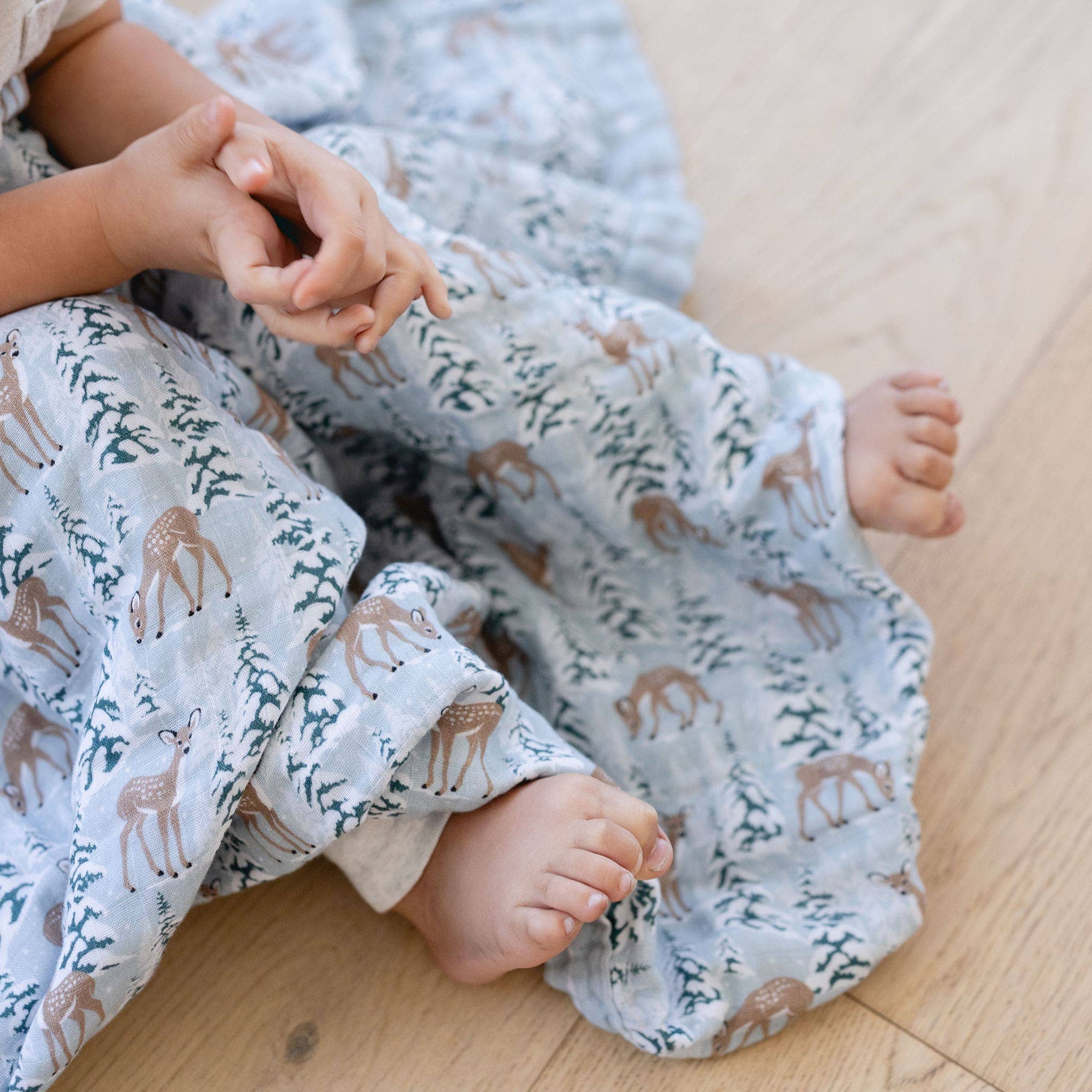 Peachier Goods - Wholesale Bedding Blanket - Kids & Baby - Blitzen & Nova Blue Reversible Blanket3