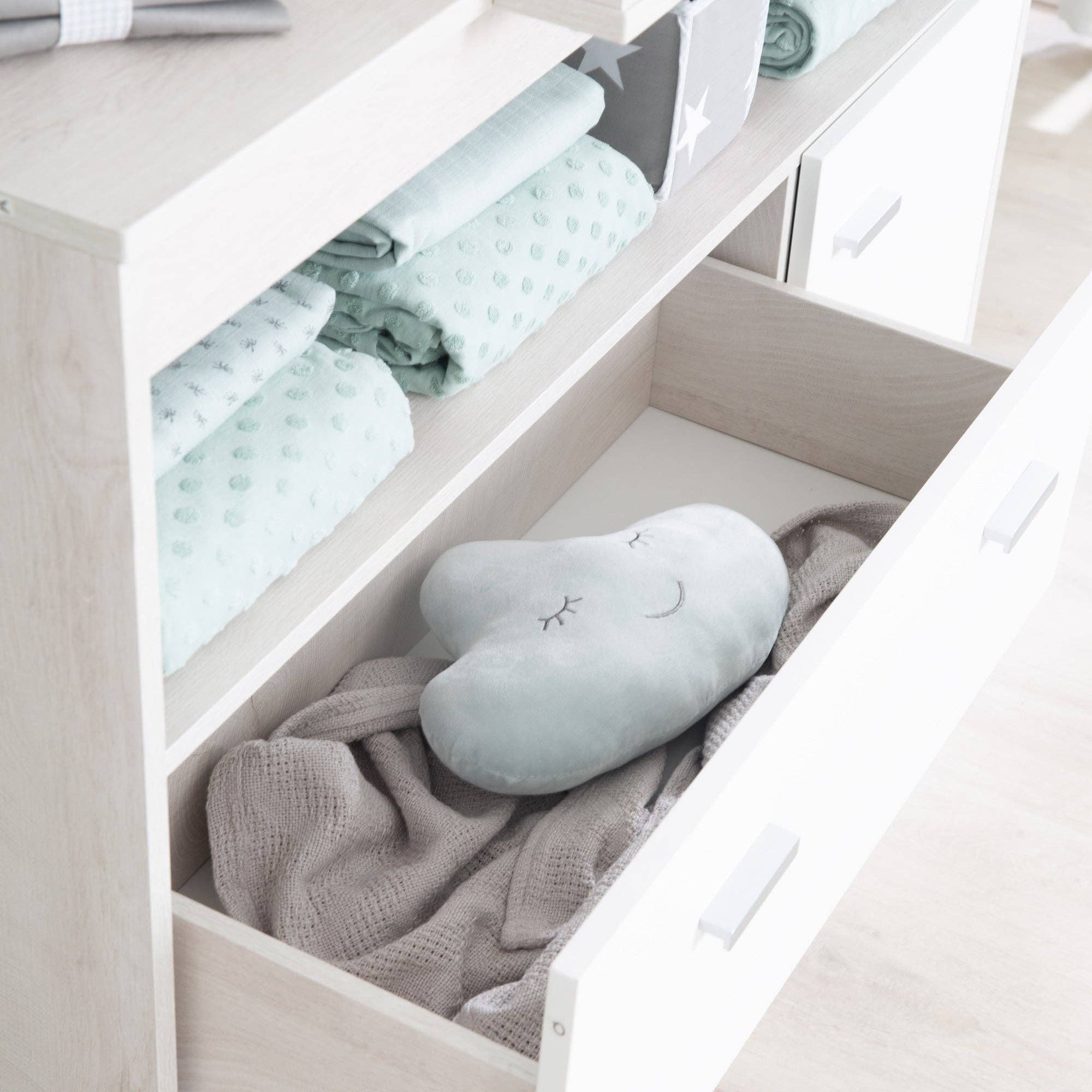 roba kids – wholesale Sovrumsmöbler – roba skötbord 'Julia' med skötbädd, 2 lådor och 1 dörr1