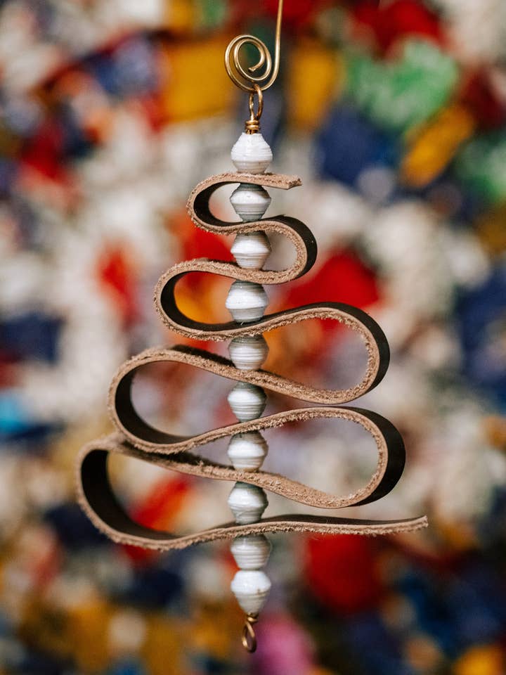 Adorno de árbol de Navidad envuelto en cuero para venta al por mayor de Grain of Rice Project