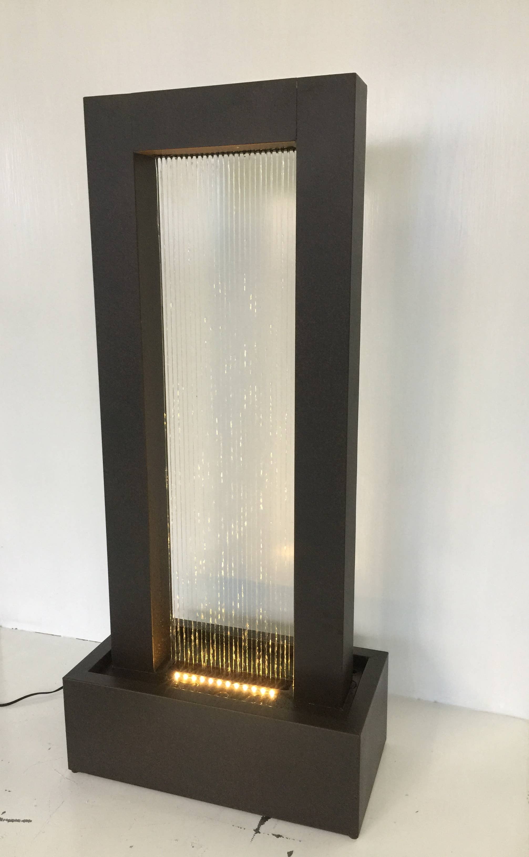 Hi-Line Gift Ltd. - Vente Bibelots/décorations d'extérieur - Fontaine pluviale rectangulaire avec éclairage2