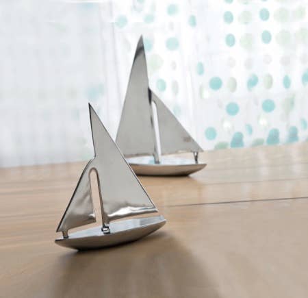 India Handicrafts Inc - Wholesale Decorative Figurine - Large Aluminum Sail Boat1