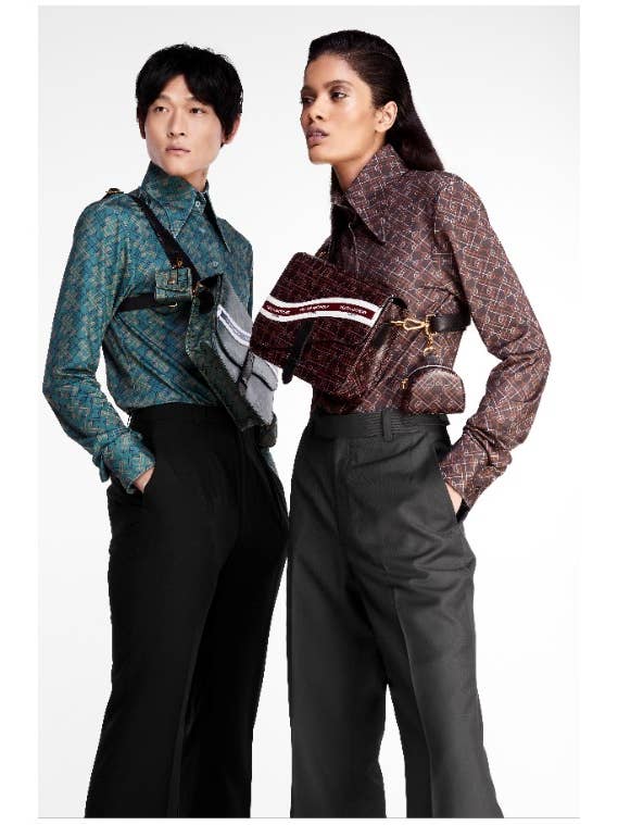 Helen Anthony – Großhandel Hemd mit Button-down-Kragen – Damen – Helen Anthony Hemd mit Monogramm-Pprint