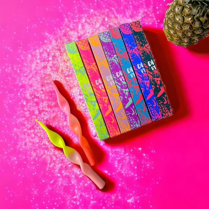 Pink Stories – Engroshandel Stearinlys/lysestage – Dip Dye krøllede stearinlys, Miami Edition pink0