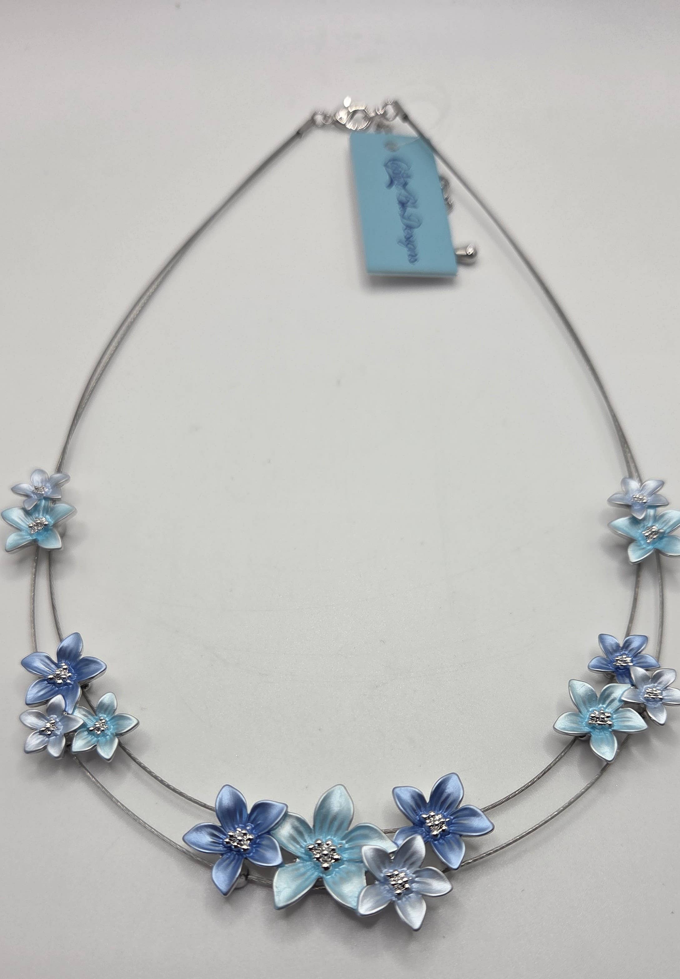 Captiva Blu Jewelry - Wholesale Pendant/Charm Necklace - Necklace with Delicate Flowers0