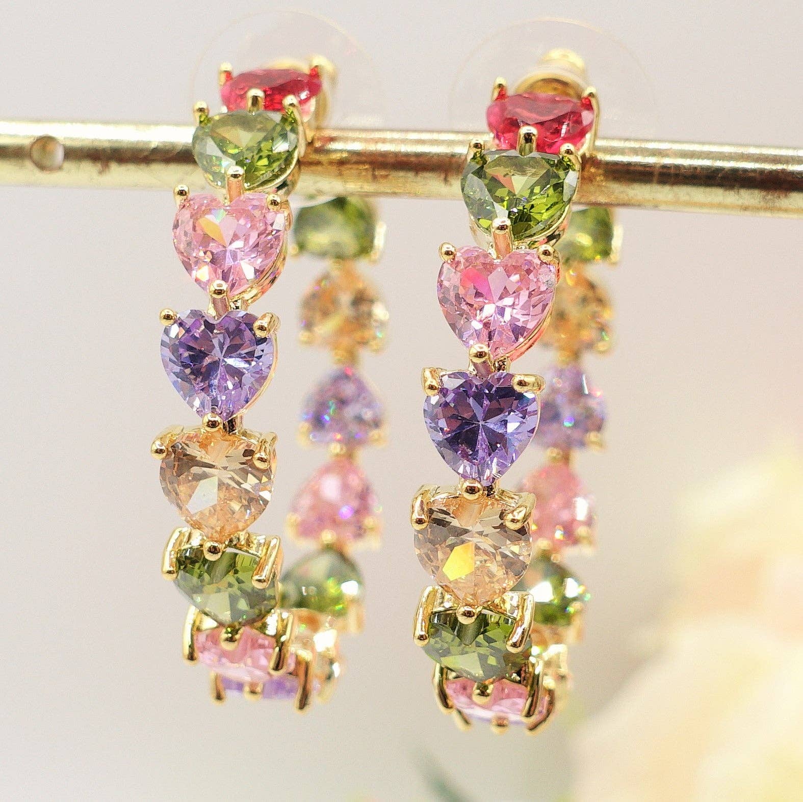 Daemon srls - Wholesale Dangle Earrings - CHERIE RAINBOW - Big hoops xl- orecchini a cerchio con cubic zirconia a forma di cuore0