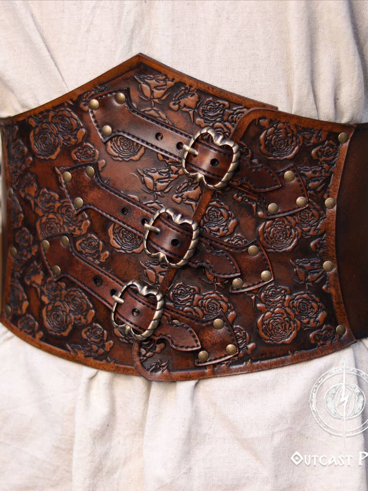 Cuero de Rosas Bajo el Busto para venta al por mayor de Outcast Props