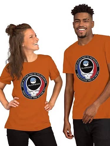 T-shirt unisexe à manches courtes Okemo pour la vente par Brooklyn Sailbags