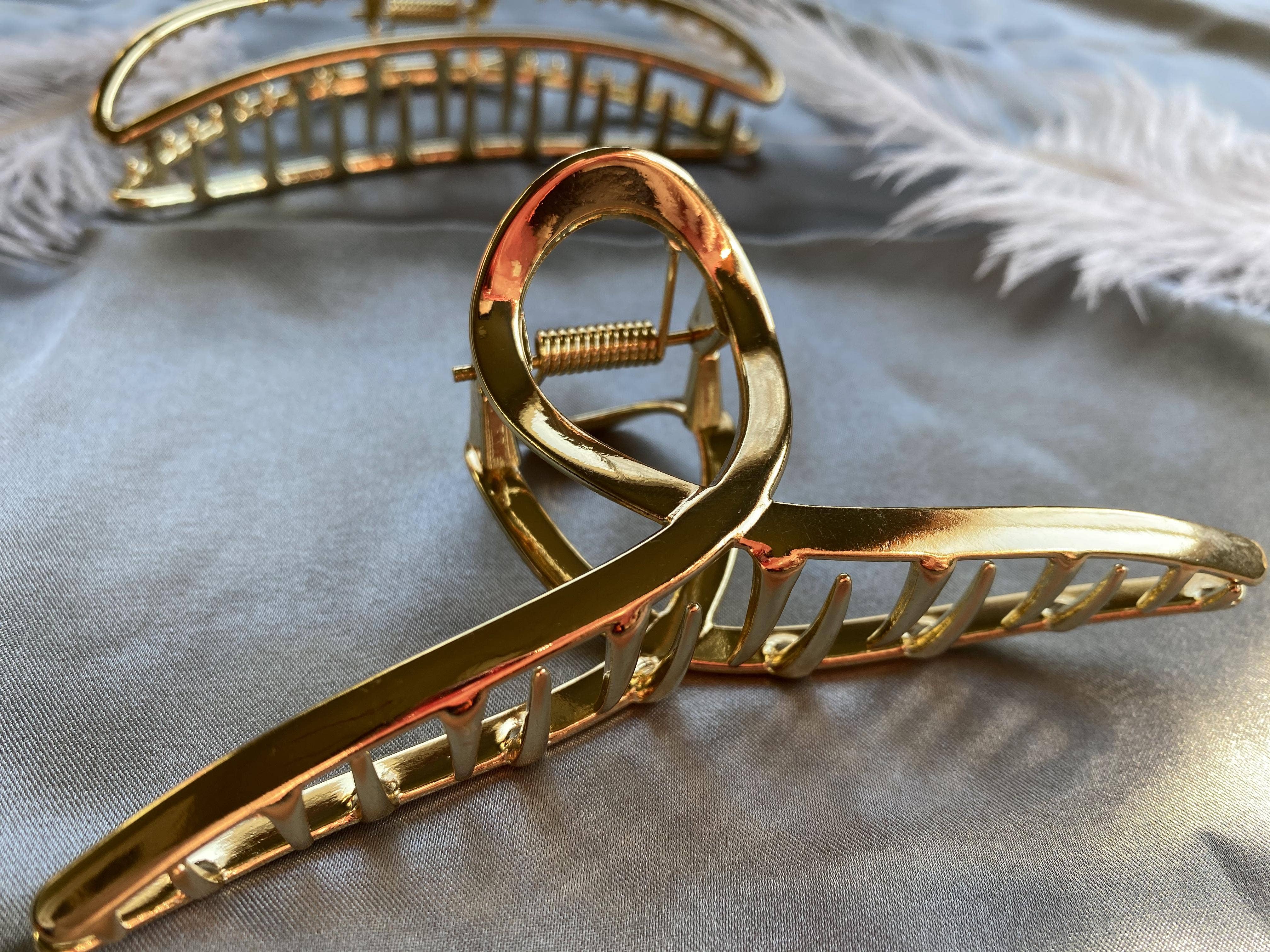 LadyJuneAccessories - Wholesale Hair Clip - Women's - Large Hollow Twisted Hair Claw Clip, Thick Hair11