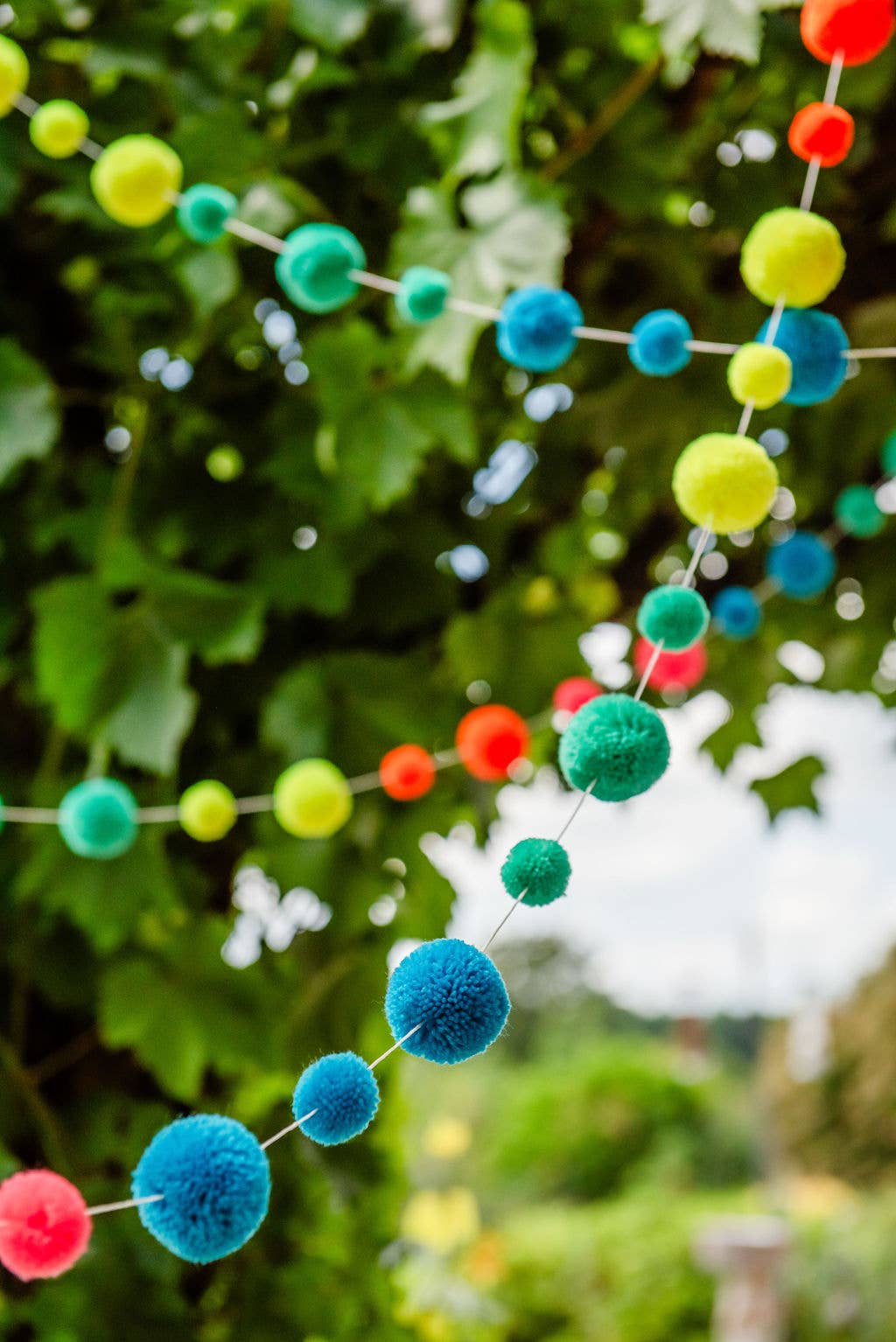 PomPom Galore – wholesale Bunting/garland – Bright Neon Pom Pom Garland3
