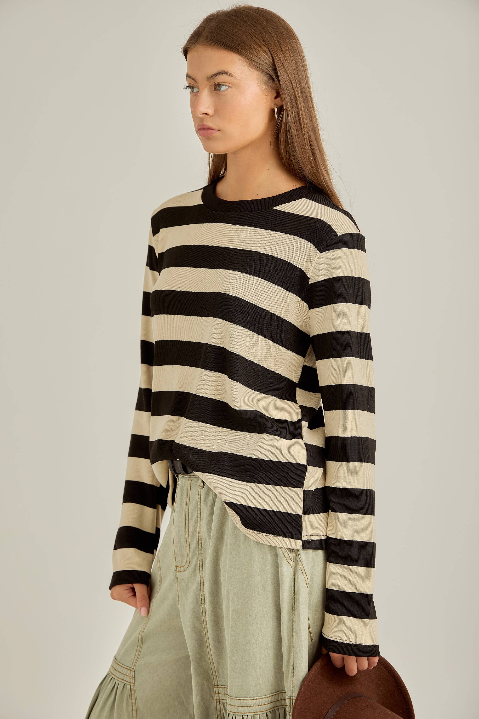 Avoine/Noir Top à rayures audacieuses de haute qualité en vente sur Faire6