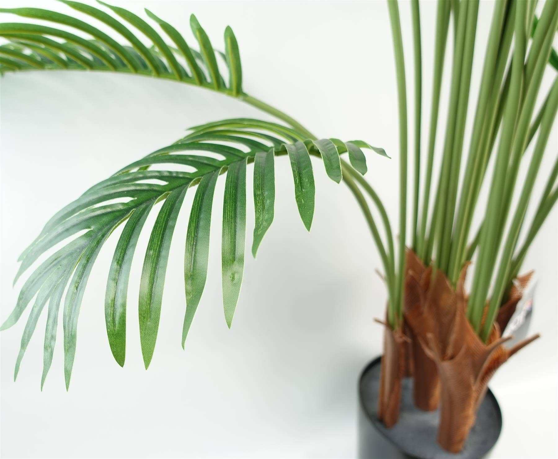 Leaf Design UK LTD – wholesale Artificial plant – 150cm Artificial Areca Palm Tree in Black Pot5