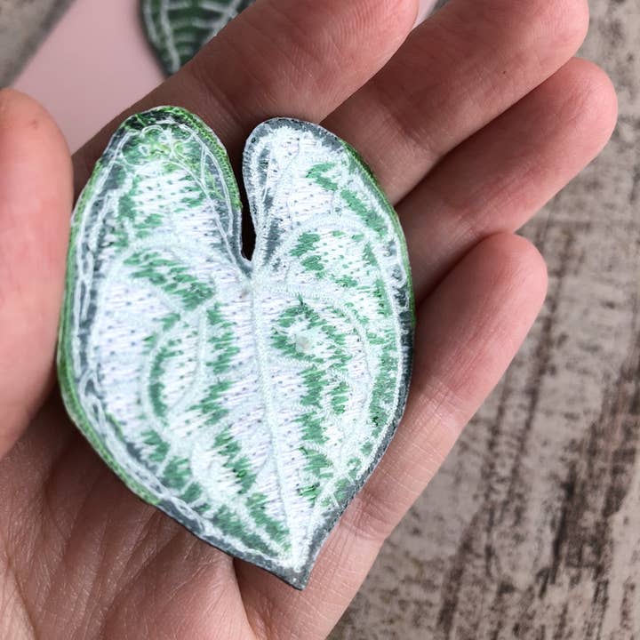 plantyintroverts - Wholesale Patch - Anthurium Clarinervium Leaf - Embroidered Patch Embroidery2