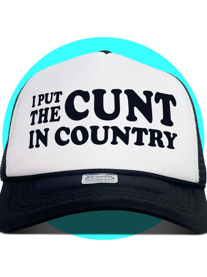 J'ai mis la chatte dans une casquette Country Trucker pour la vente par Trash Flowers Trucker Hats