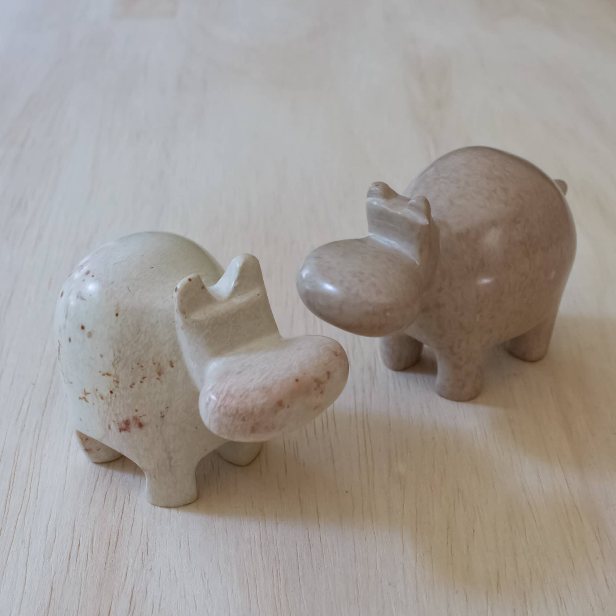 Venture Imports LLC - Vendita all'ingrosso Scultura - Ippopotamo in Pietra Naturale2