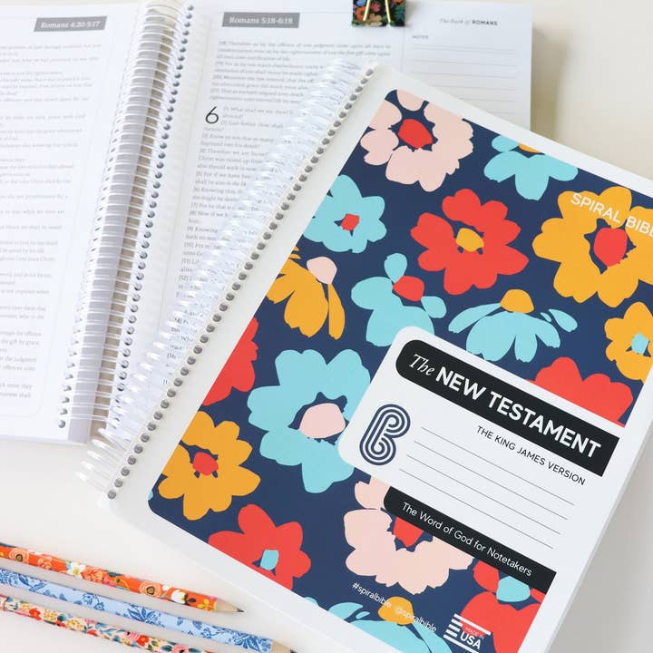Spiral Bible - Wholesale Religion Book - Spiral Bibleâ„¢ - KJV New Testament - Floral1