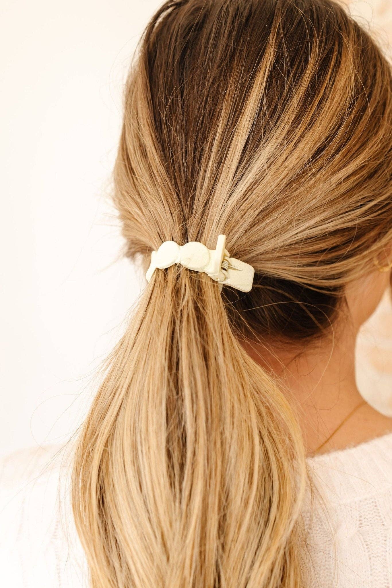 Shop Andi - Wholesale Hair Clip - Women's - Ponytail Claw Clip5