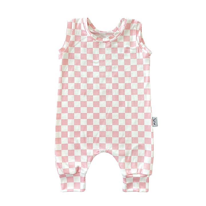 Barboteuse sarouel rose à carreaux rétro pour la vente par Dudis Design