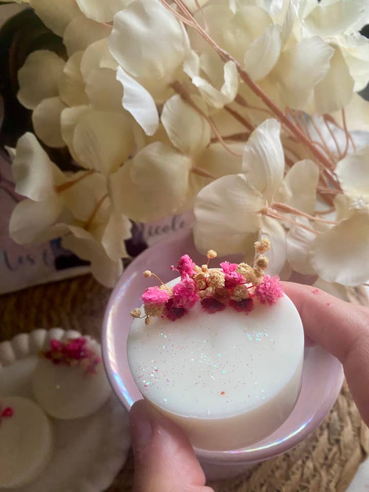 Blooming fondant duftlys for engroshandel hos Les folies de Nicole