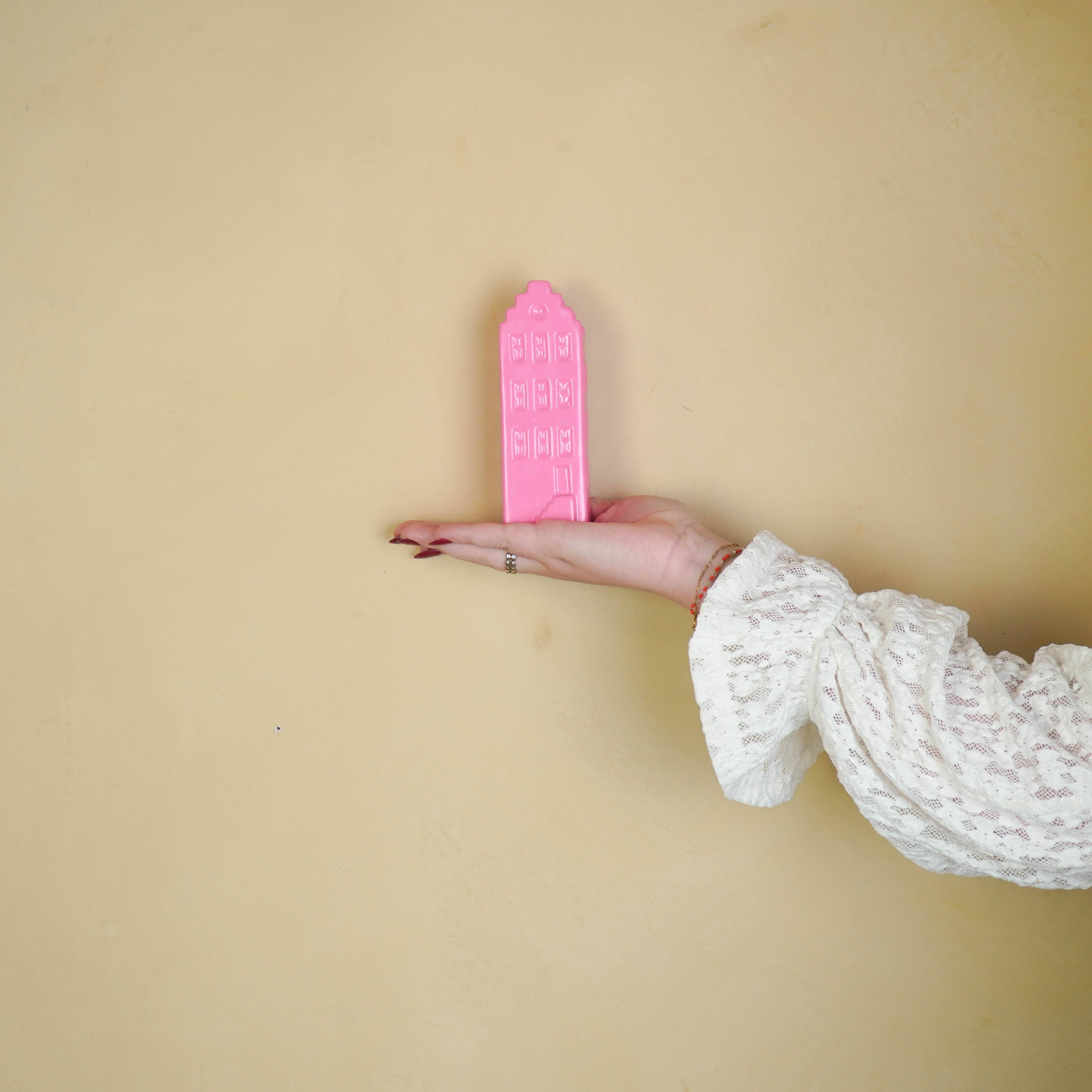 Housevitamin bv - Wholesale Vase - Flower Vase - House Vase - Ceramic - Neon Pink  -5x4,5x14,5 cm5