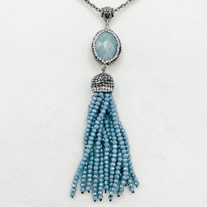TEAL CRYSTAL QUASTE HALSKETTE für den Großhandel von Olivia Grace Jewelry