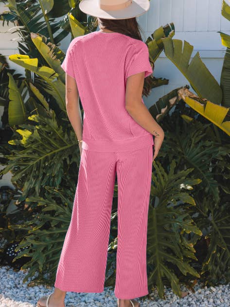 Lovesoft - Vendita all'ingrosso Completo top e pantaloni (NON loungewear) - Donna - Completo in Maglia a Coste con T-Shirt a Maniche Corte e Pantaloni a Gamba Larga6