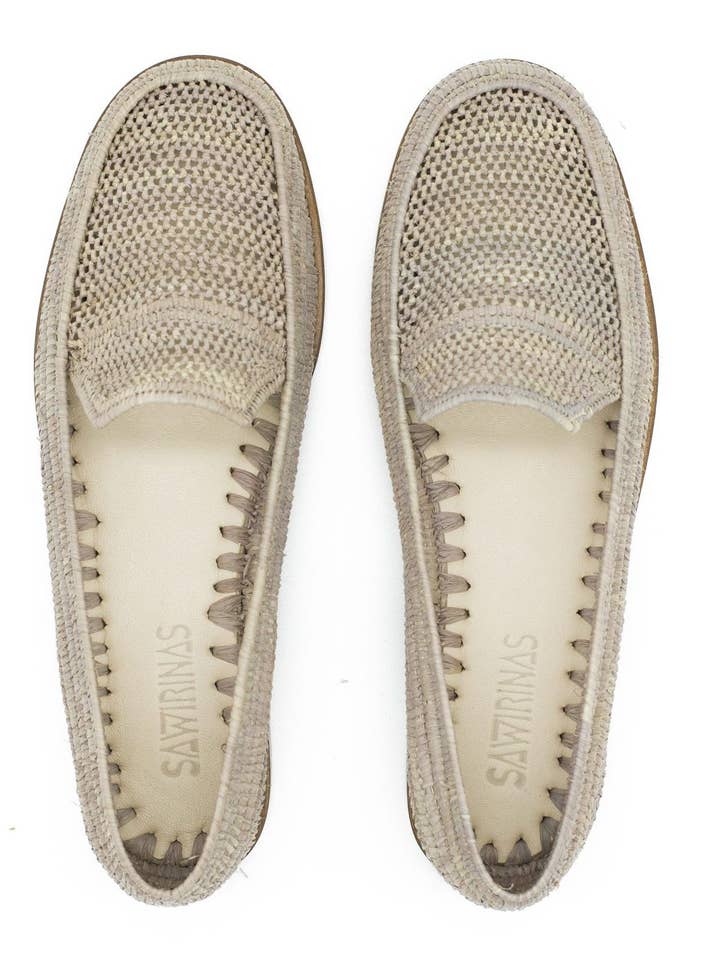 KVINNORS MOCKASINER TAUPE för wholesale av sawirinas