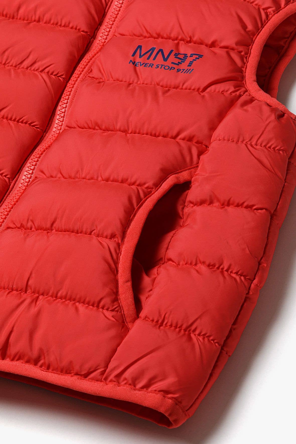 Minoti sp. z o.o. - Wholesale Outerwear Vest - Kids - Boys padded gilet chest print yellow1