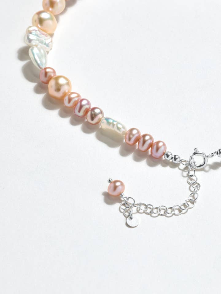 Lidia perlekæde med flerfarvede og forskellige former for engroshandel hos Buccarello Jewellery