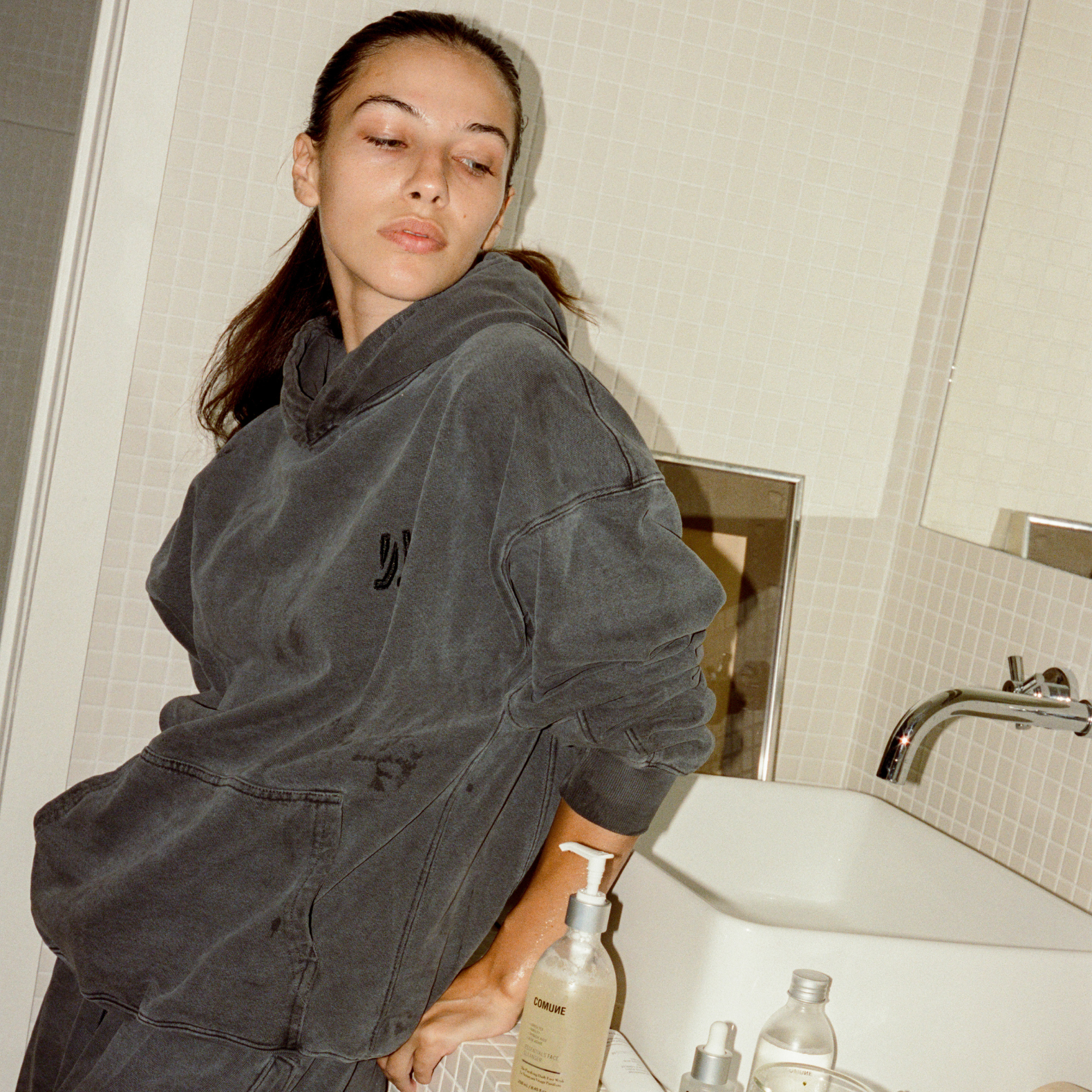 COMUNE - Wholesale Facial Cleanser - Essentials Face Cleanser5