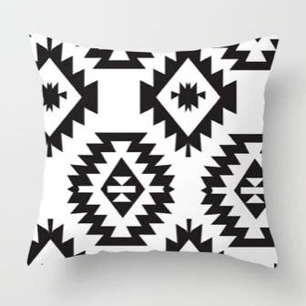 Eigentijds- 18 „X18" decoratieve kussensloop voor buiten voor wholesale door InStyle Pillows