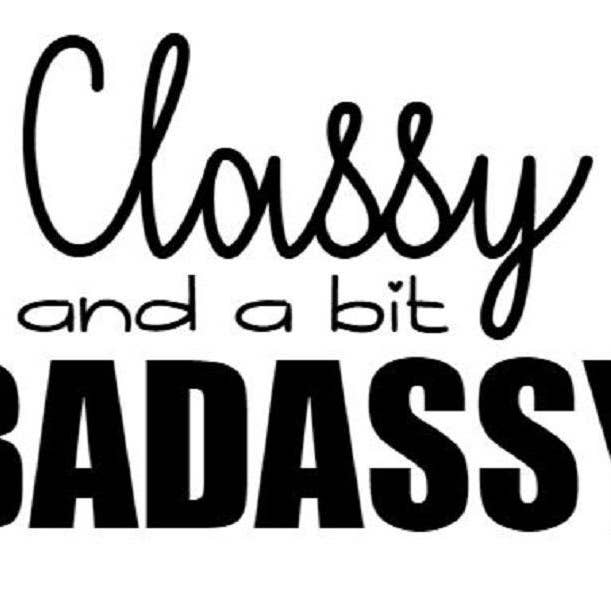 Strijkapplicatie „Classy og lidt badassy“ for engroshandel hos strijklogo's enzo