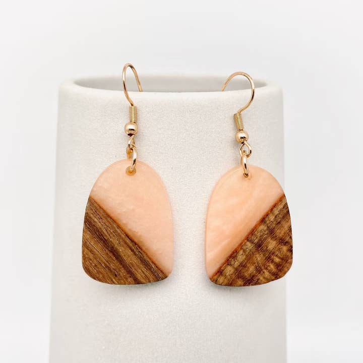 Mio Queena - Wholesale Dangle Earrings - Wood and Resin Bonding Geometric Pendant Dangle Earrings2