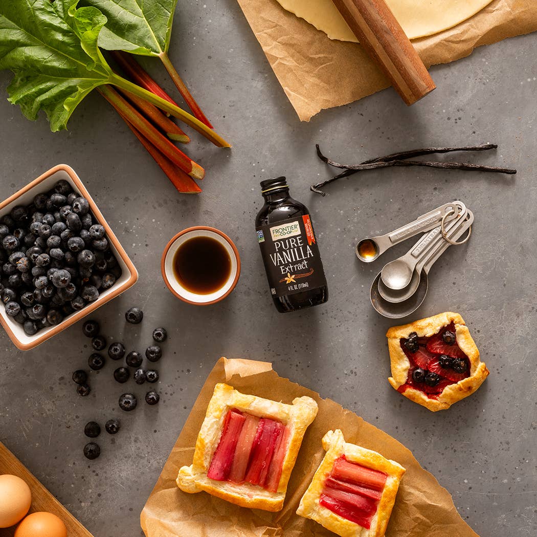 Frontier Co-op - Wholesale Vanilla/Fruit Extract - Pure Vanilla Extract, Certified Organic, Kosher, 4 Fl Oz3