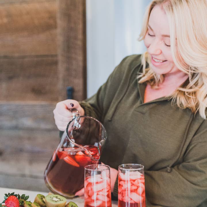 Inspired Leaf Teas - Wholesale Health/Detox Tea - Strawberry Kiwi Herbal Tea Pyramid Tin. Summer blend.