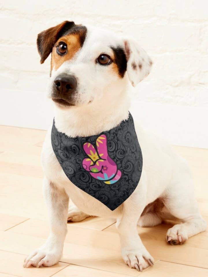 Mickey Hand, Paix et amour. Bandana pour animaux de compagnie, bandana Peace Pet, imprimé, article le plus vendu, bandanas de toilettage pour chiens/toiletteurs pour la vente par SAVAQ