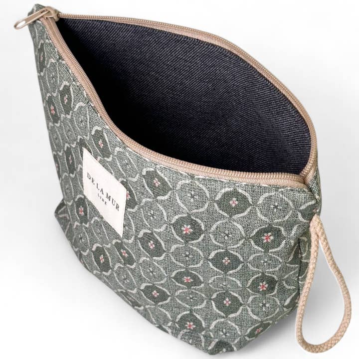 DE LA MUR LINE US Inc - Wholesale Makeup/Cosmetic Bag - Makeup Bag Ariel