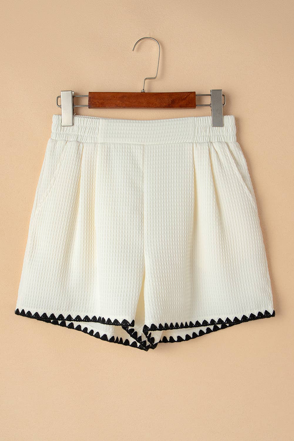 White Waffle Texture Contrast Ricrac Hemline Casual Shorts for wholesale on Faire0